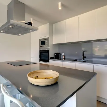 Luxury Located In On The Golden Mile Apartment Estepona