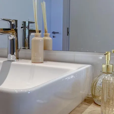 Luxury Located In On The Golden Mile Apartment Estepona