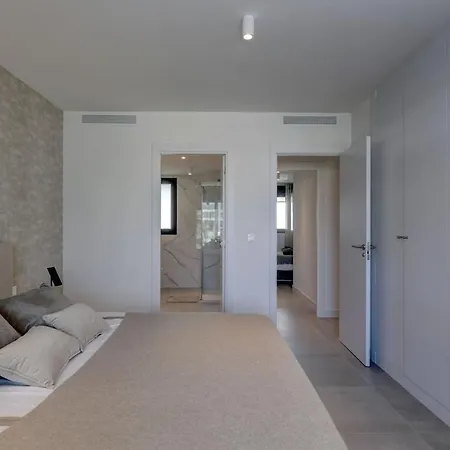 Luxury Located In On The Golden Mile Apartment Estepona