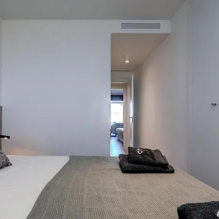 Luxury Located In On The Golden Mile Apartment *