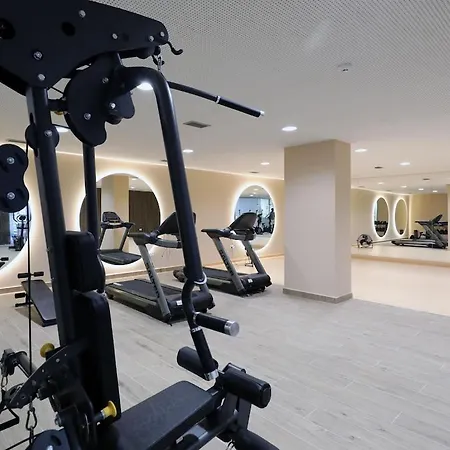 Luxury Located In On The Golden Mile