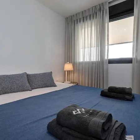 Luxury Located In On The Golden Mile *